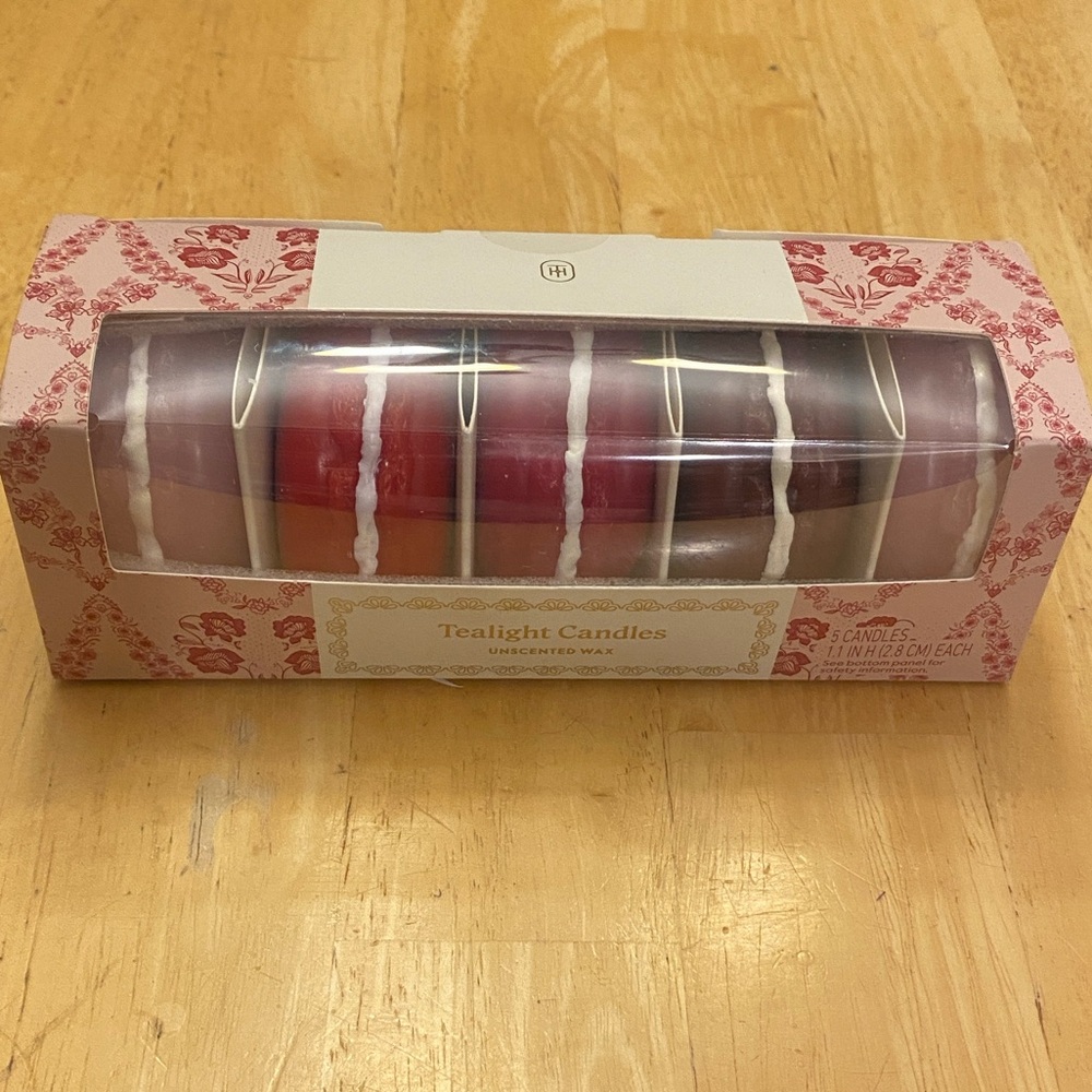 Macaroon shaped Tealight Candles set of 5. Unscented. NWT NIP